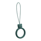 Um cordão de silicone para um anel de urso de telefone em um verde garrafa de dedo