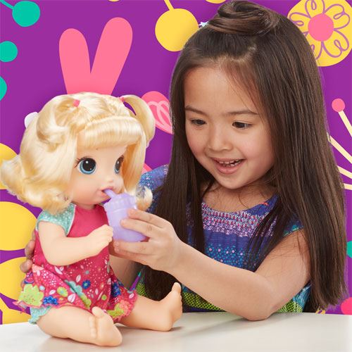 Baby Alive Hora de Fazer Chichi Loira Hasbro - Inglês e Italiano